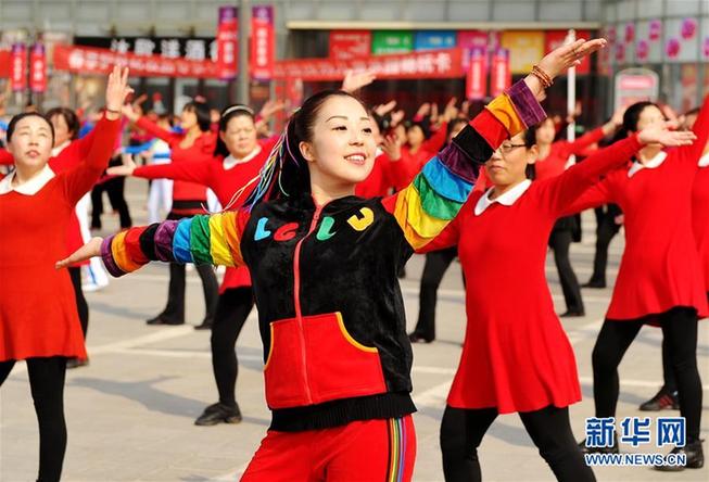 沧州肃宁千人广场舞庆妇女节