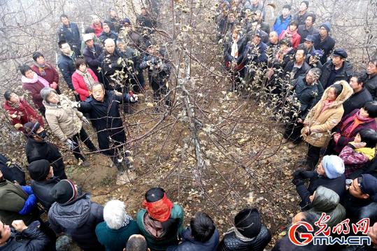 【网络媒体走转改】追忆李保国教授：心系农民 情洒太行