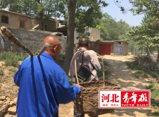 两位残疾老人植树14年感动世界